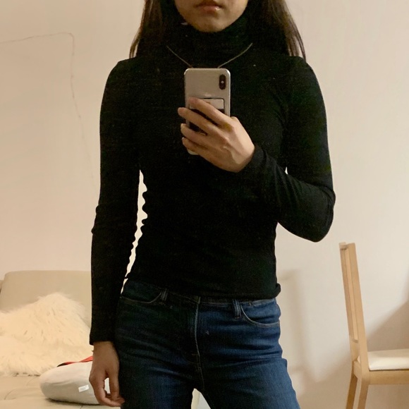Ribbed black turtleneck - Picture 1 of 2